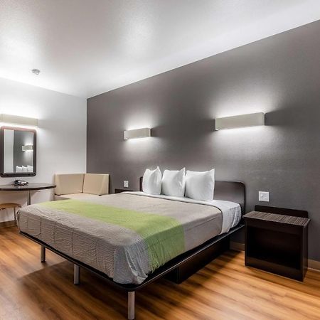 Motel 6-Las Vegas, Nv - Motor Speedway Eksteriør billede